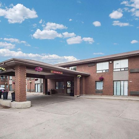 Comfort Inn West Edmonton Buitenkant foto