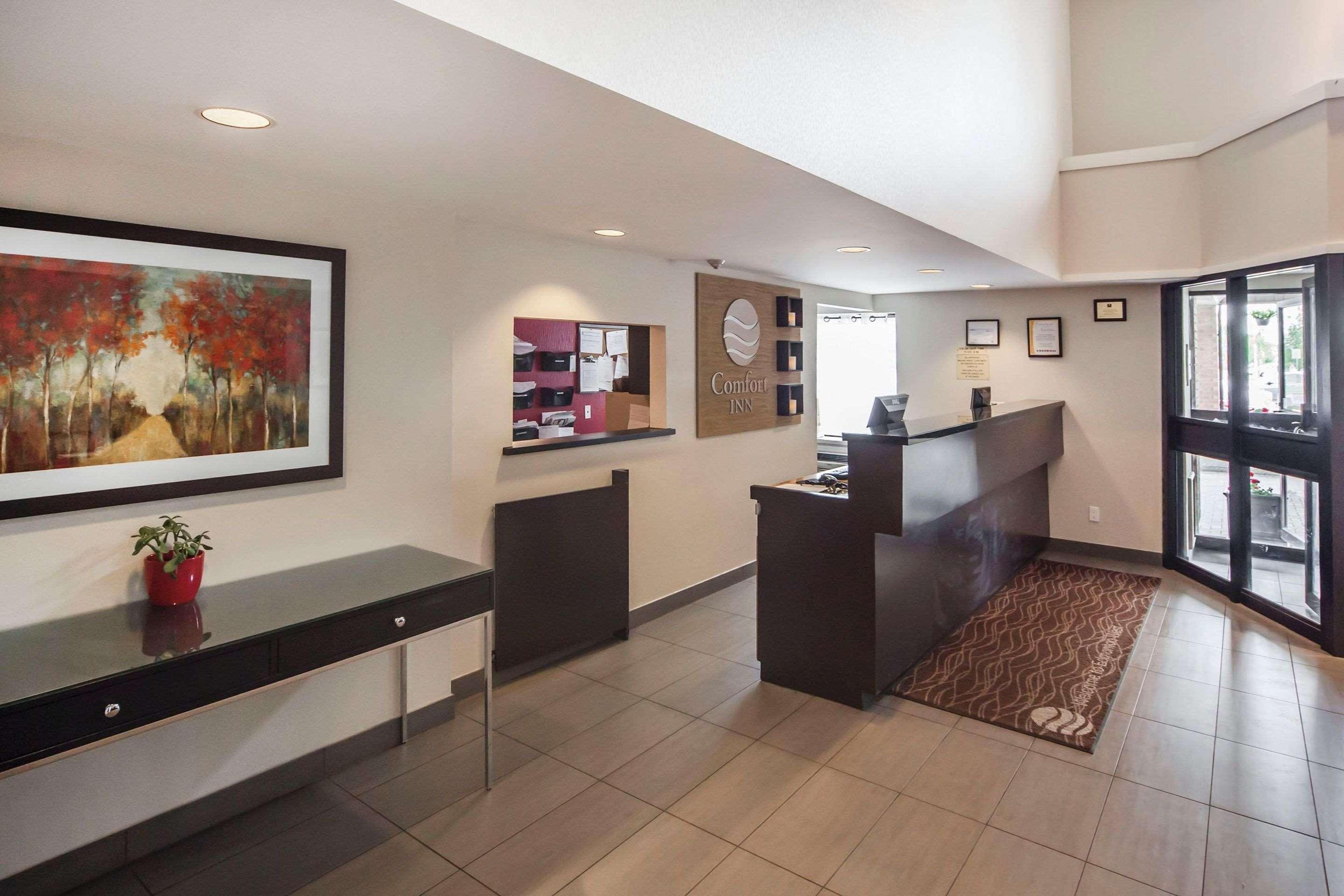 Comfort Inn West Edmonton Buitenkant foto