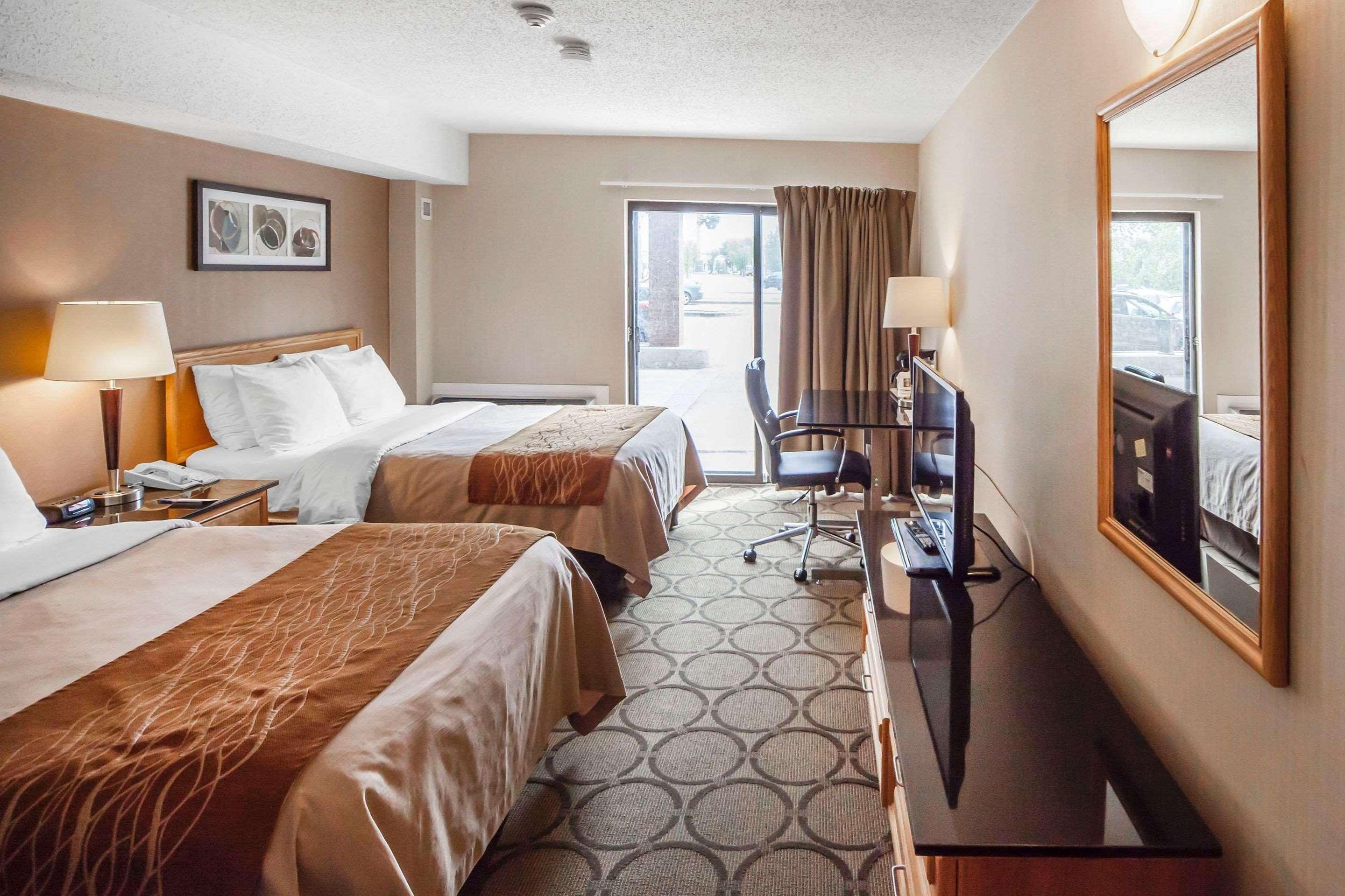 Comfort Inn West Edmonton Buitenkant foto