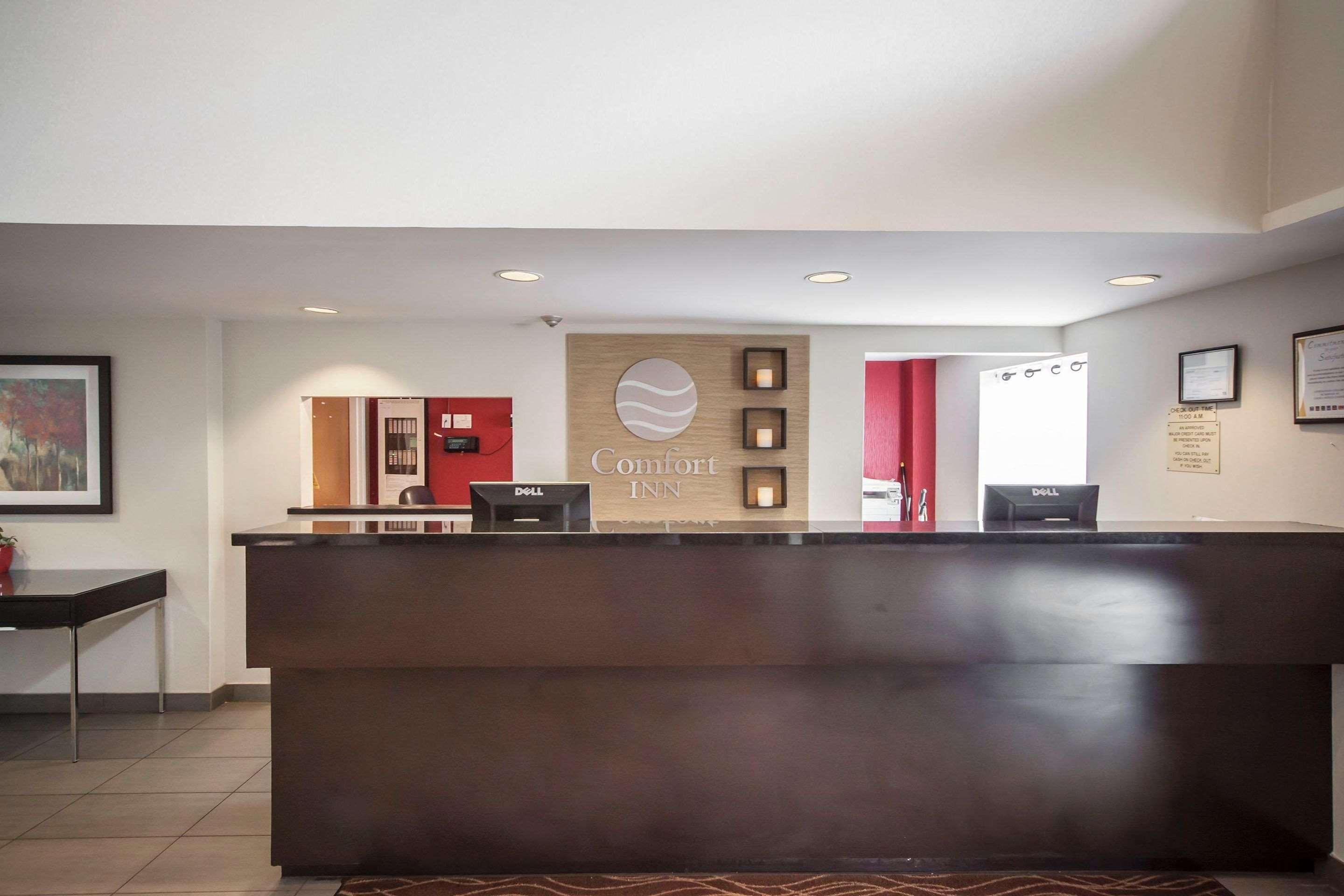 Comfort Inn West Edmonton Buitenkant foto
