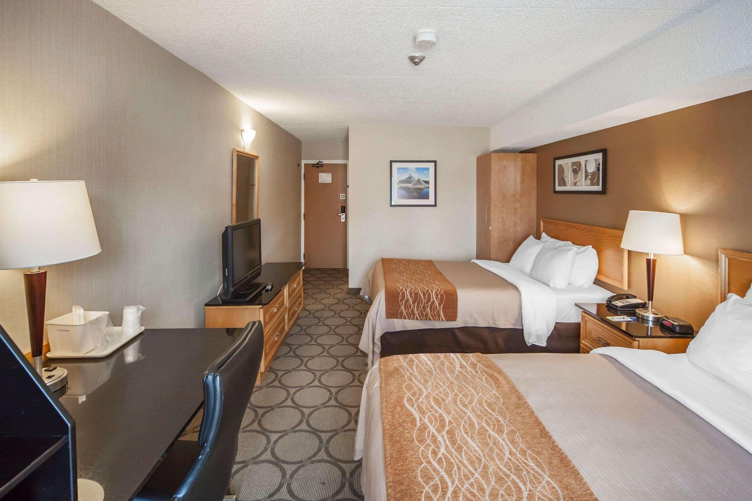 Comfort Inn West Edmonton Buitenkant foto