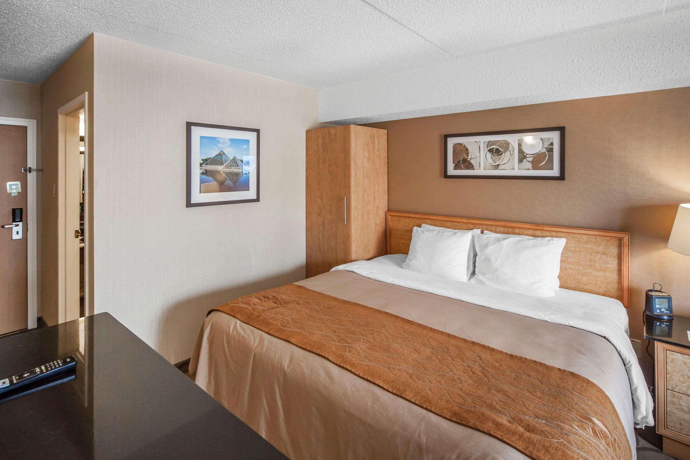 Comfort Inn West Edmonton Buitenkant foto