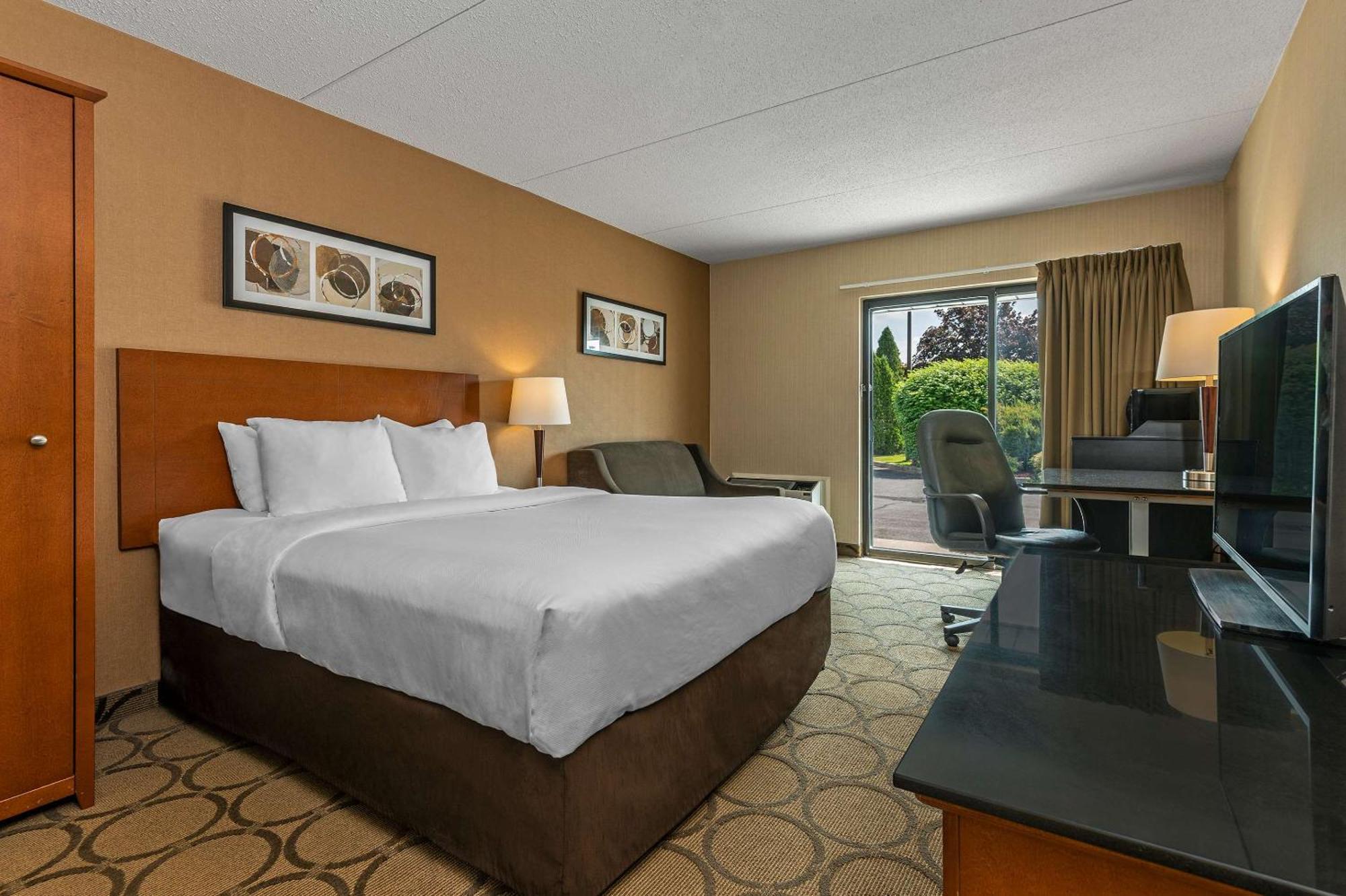 Comfort Inn West Edmonton Buitenkant foto