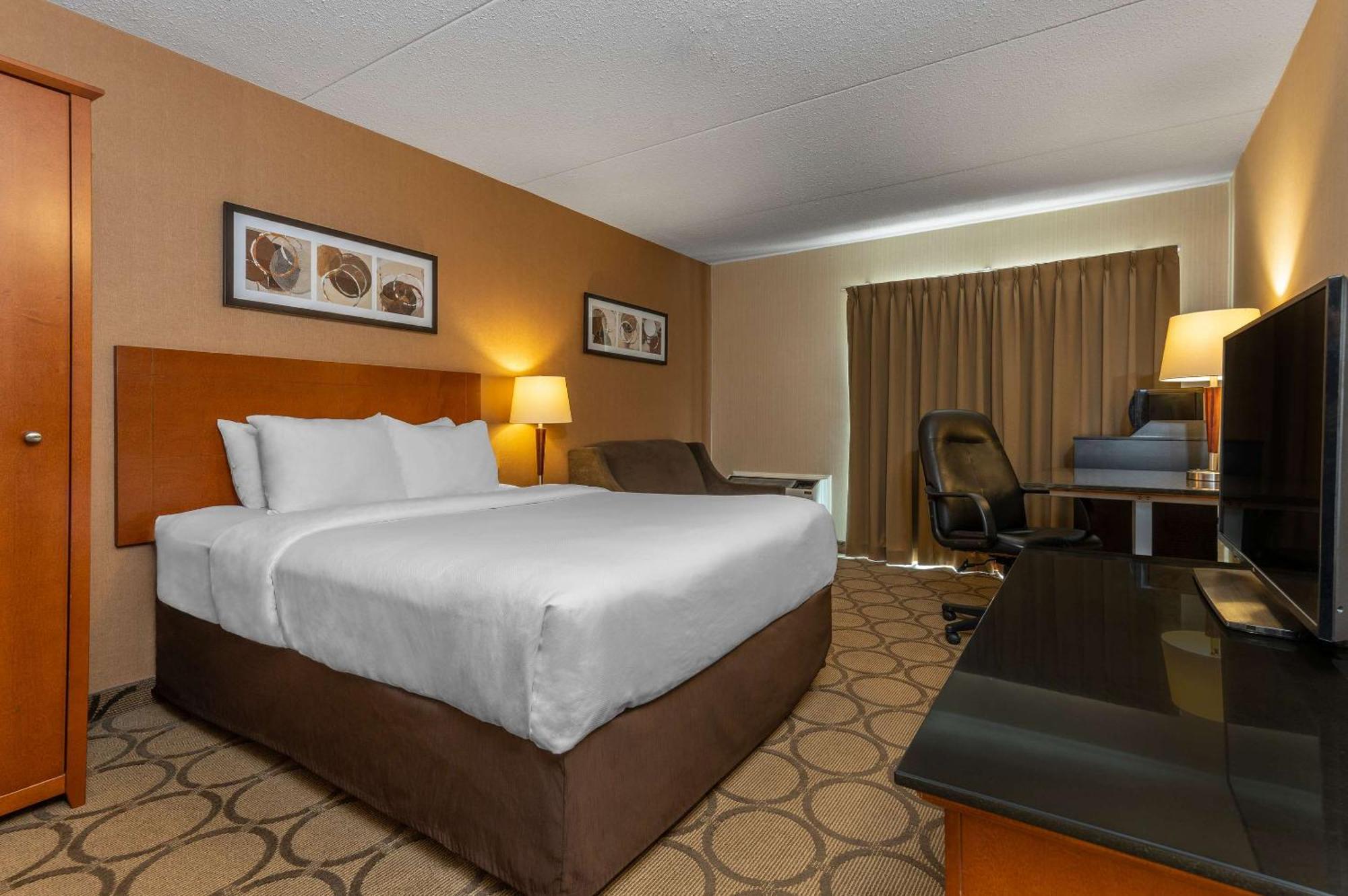 Comfort Inn West Edmonton Buitenkant foto