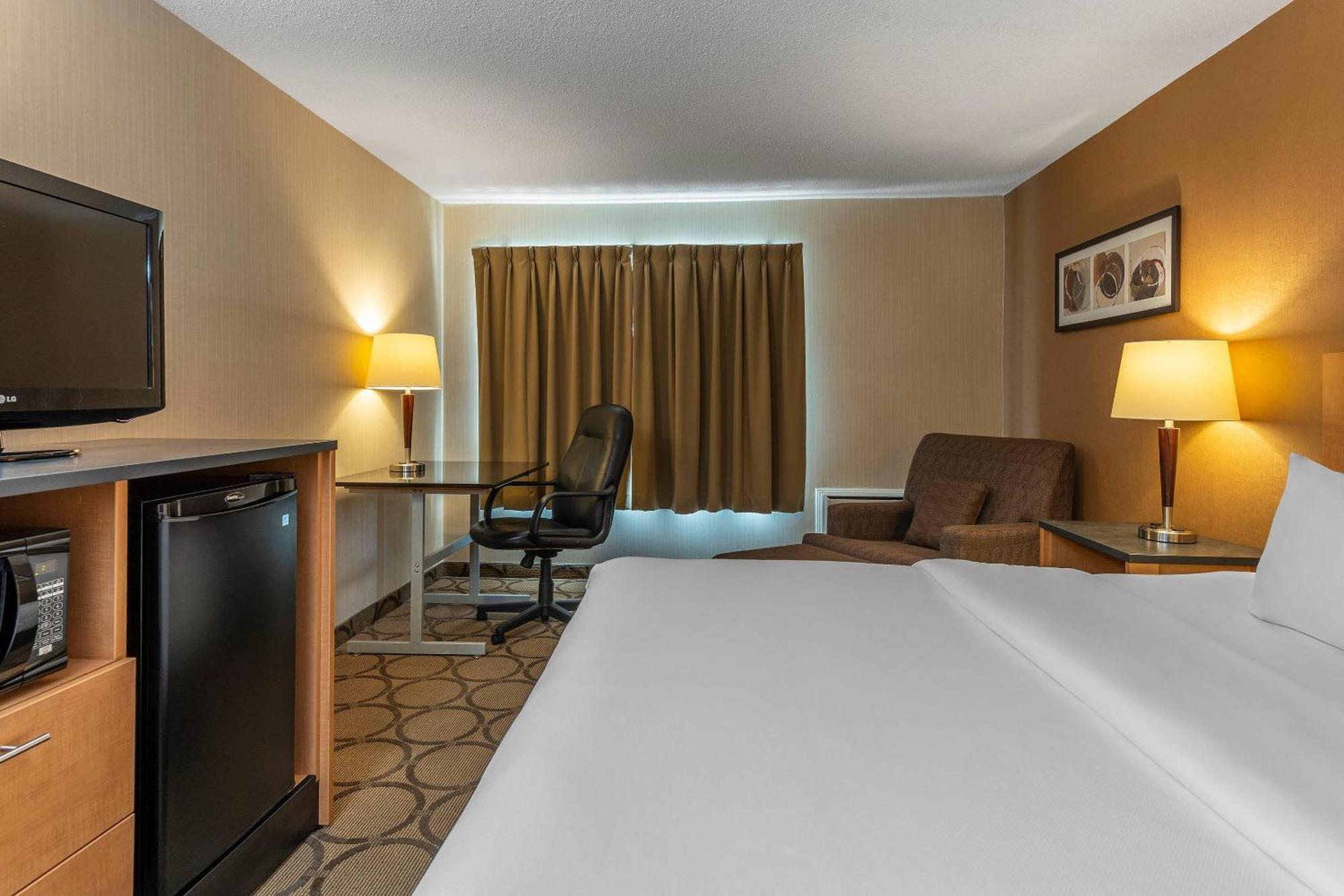 Comfort Inn West Edmonton Buitenkant foto