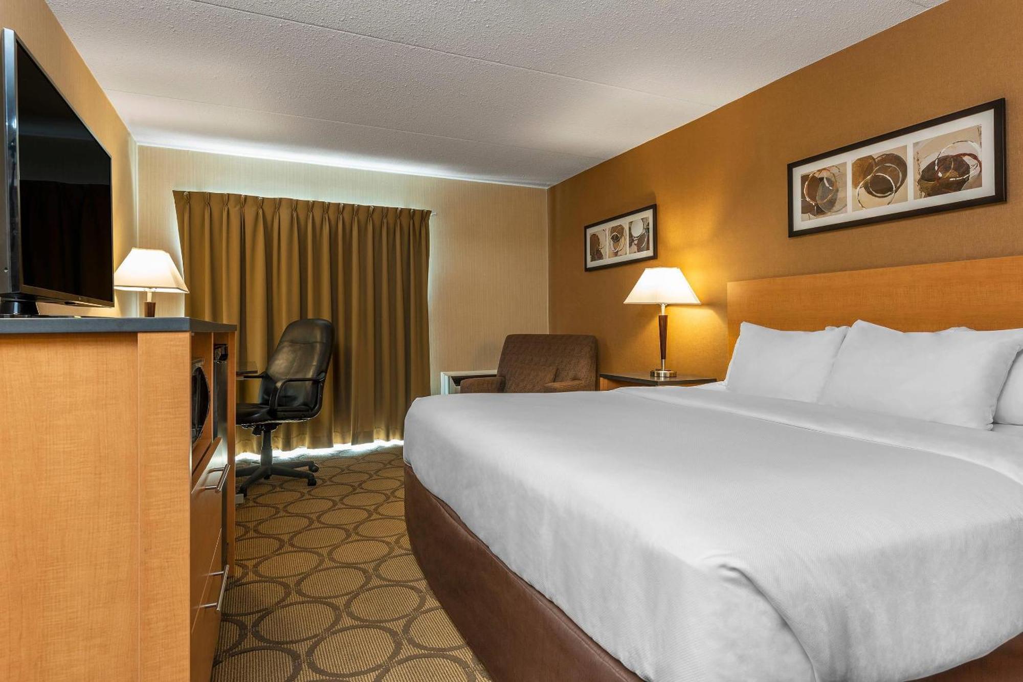 Comfort Inn West Edmonton Buitenkant foto